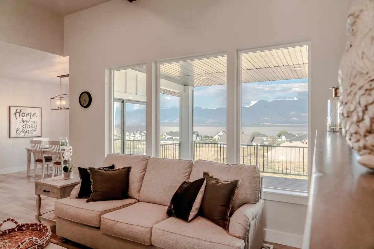 Aluminum vs. Fiberglass Windows: The Smarter Pick for Fire-Prone Colorado